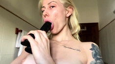 Masturbating loving babe solo toy plays with enthusiasm