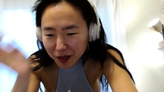 Sexy close up on Asian slut getting fucked