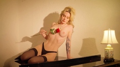 Beautiful teen loves showing curvy body