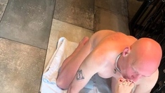 Amateur Foot Fetish Girlfriend Sucks and gives a Footjob