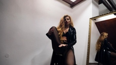 Mega breasted MILF blonde fingers her chubby cunt