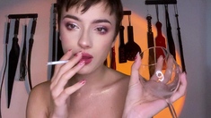 Webcam fun mature brunette with toys cum on cam