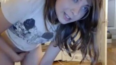 Brunette Solo Webcam Masturbation