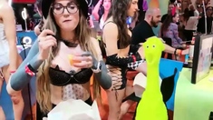 Perfect Ass Amateur Bangs In Public